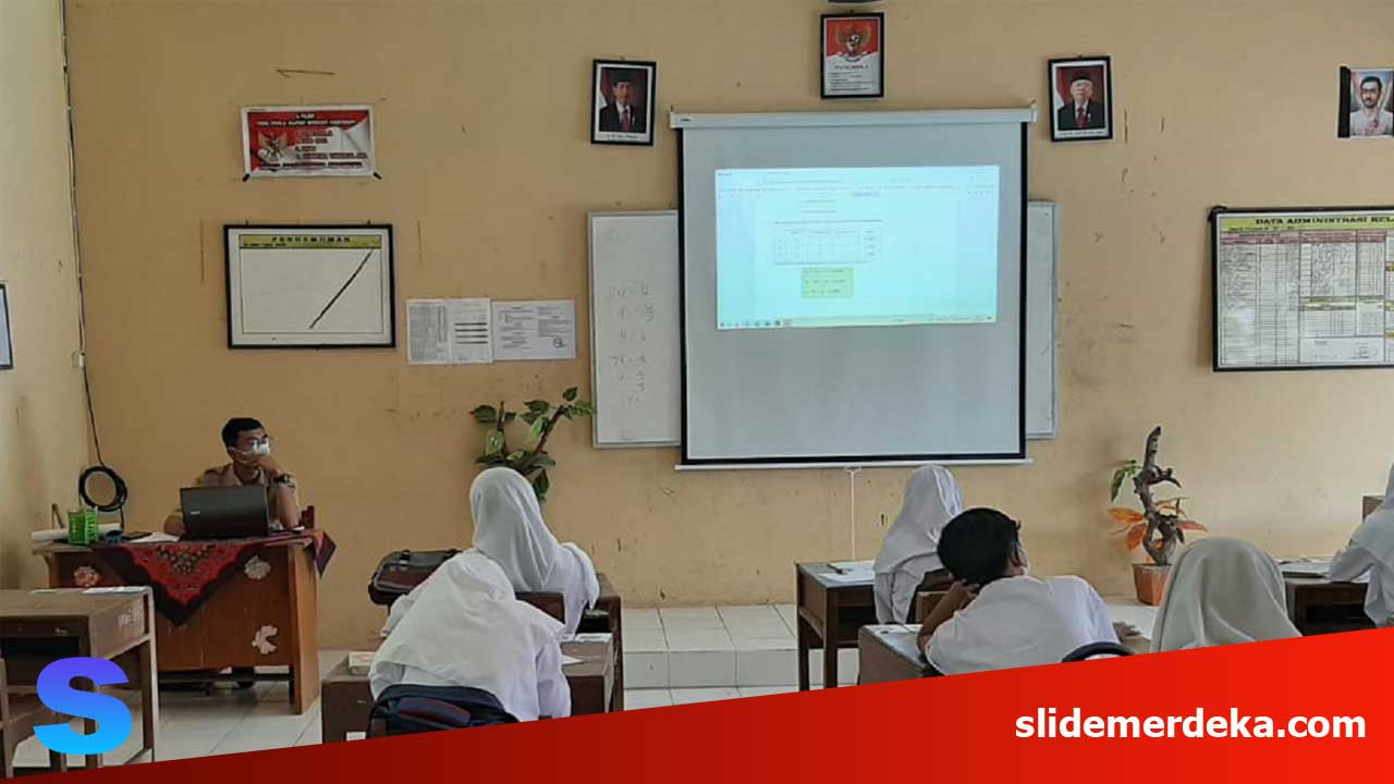 Tim-Kurikulum-dan-Perannya-dalam-Menyaring-Media-Pembelajaran Tim Kurikulum dan Perannya dalam Menyaring Media Pembelajaran
